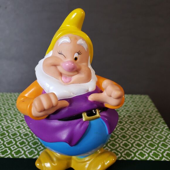 Vintage Disney Lot of 5 Snow White & the Seven Dwarfs Toy Figures 4" - Picture 2 of 8